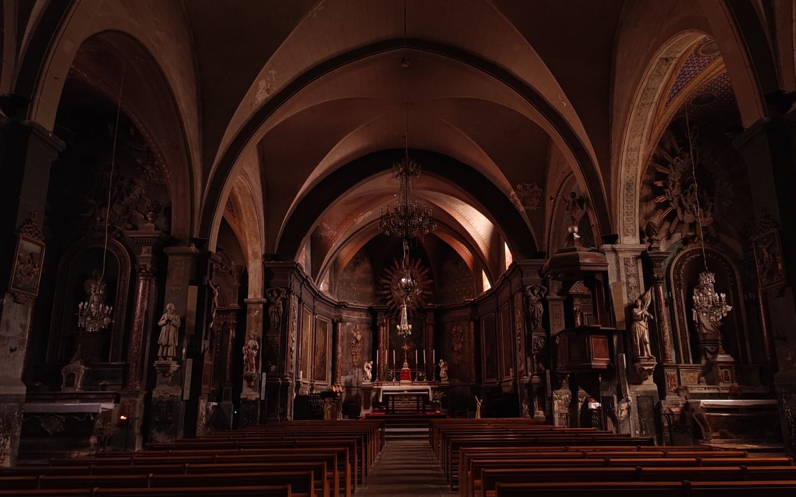 Bessans church Saint-Nicolas interior